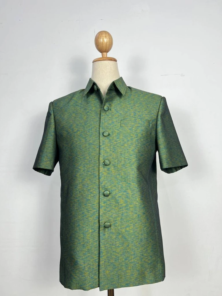 រូបភាពផលិតផល Men Shirt ពី ក្រុមហ៊ុន ខេអឹម ថិចស្តាយ